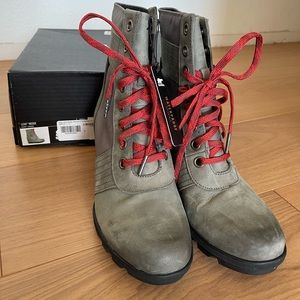 NIB Women’s Sorel Lexie Wedge Quarry size 11